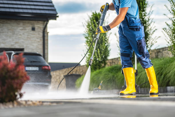 Best Driveway Pressure Washing  in Corning, CA